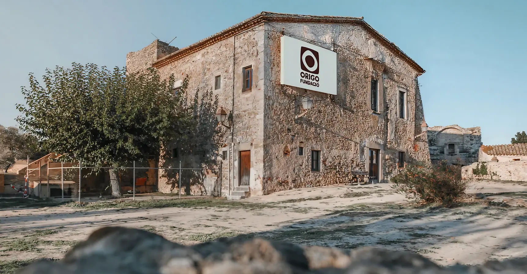 Can Casanovas amb logo Fundació Origo